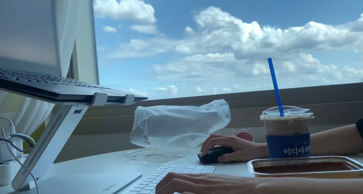 post-thumbnail