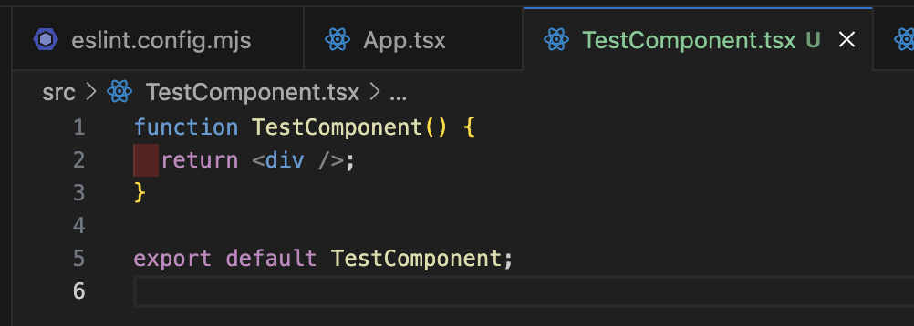 저장 후 Prettier 설정이 적용된 TestComponent.tsx 코드 스크린샷