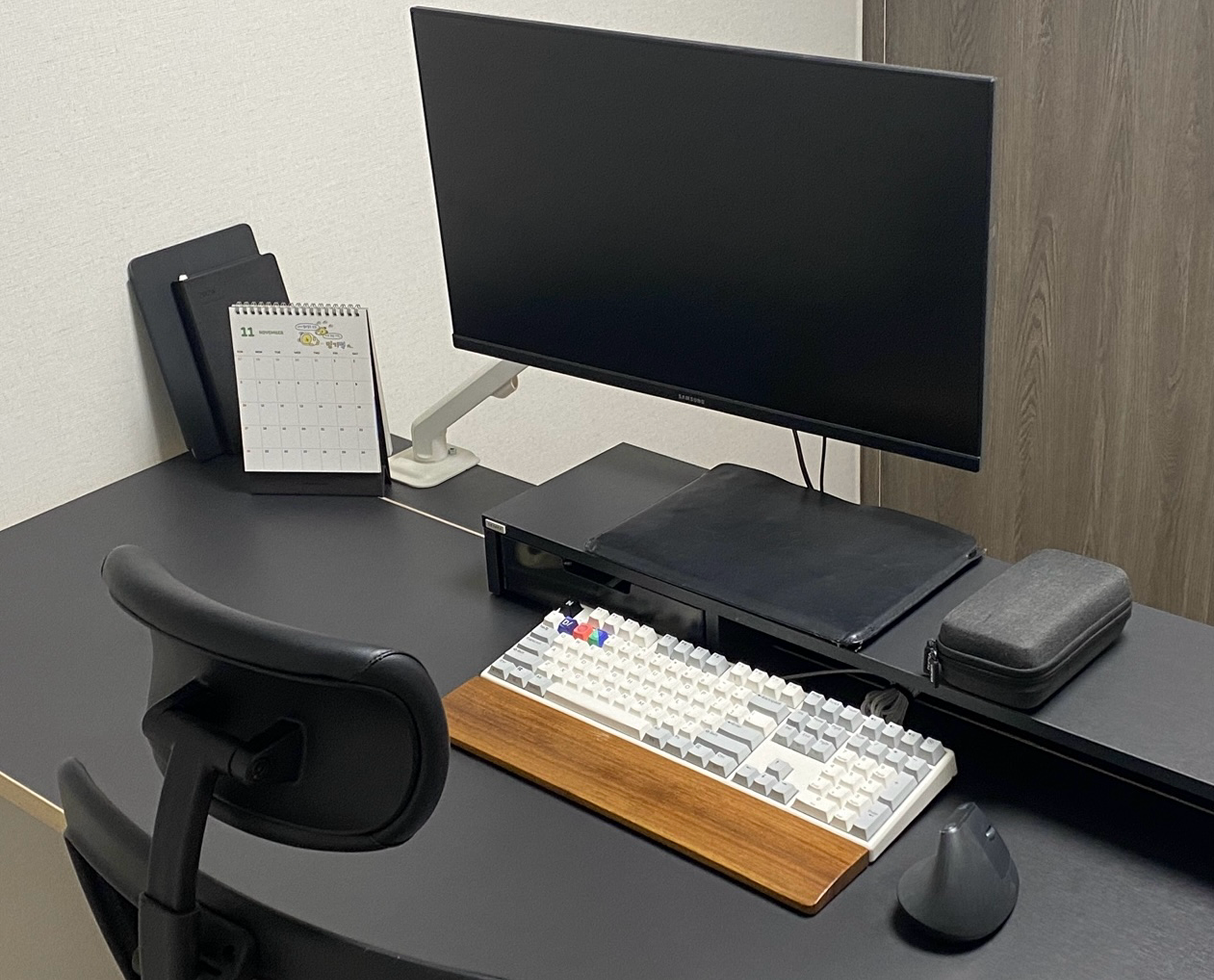 desk info